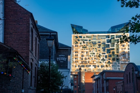 The Mailbox en The Cube
