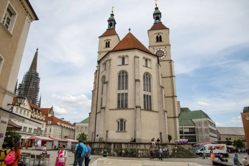 Neupfarrplatz en Neupfarrkirche